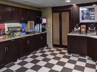 Hampton Inn & Suites Williamsburg-Richmond Road 3*, Williamsburg