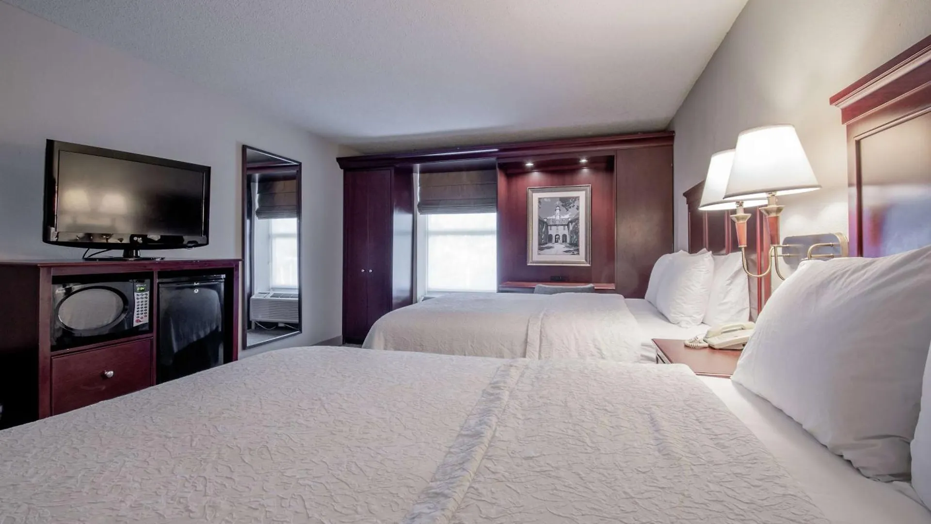 Hampton Inn & Suites Williamsburg-Richmond Road 3*, Williamsburg