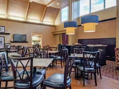 Hampton Inn & Suites Williamsburg-Richmond Road Hotel